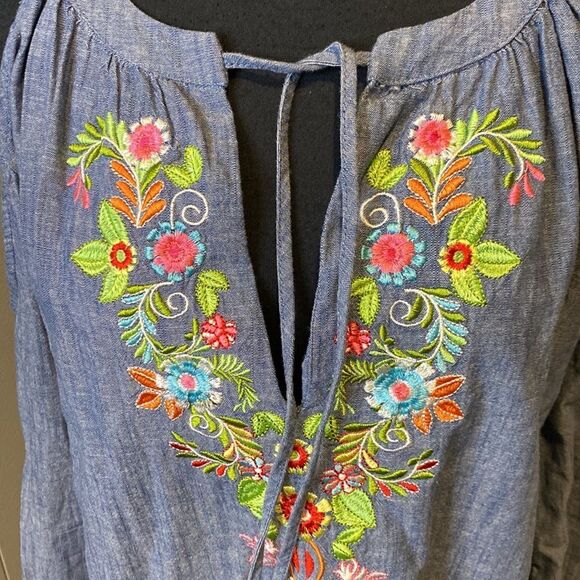 Macbeth Collection by Margaret Josephs Women’s Small Cold Shoulder Embroidered - Picture 2 of 7